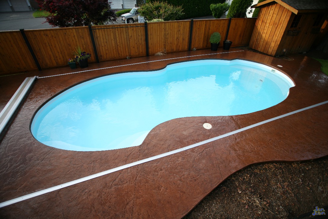 The Atlantic Deep is a fully loaded fiberglass pool design. With an overall length of 33' 1", this pool provides ample swim space with a luscious deep end design. Dive right in and enjoy it's crystal clear, cool waters for hours of summer fun!