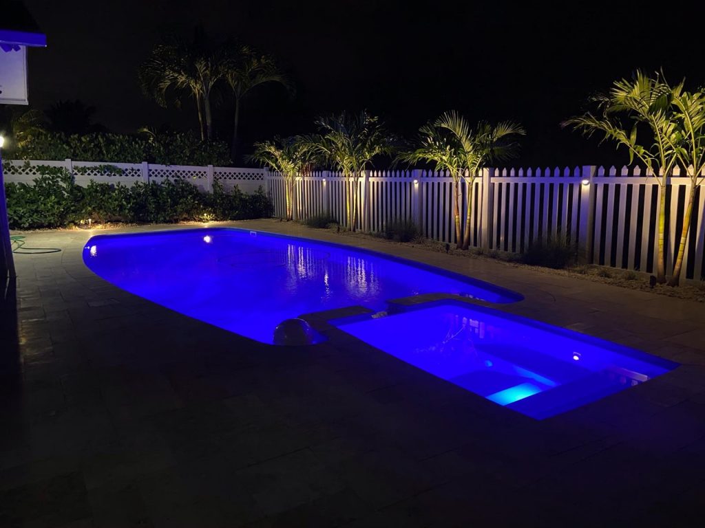 San Juan Pools | The Olympus - Modern Rectangular Pool Shape with Spa