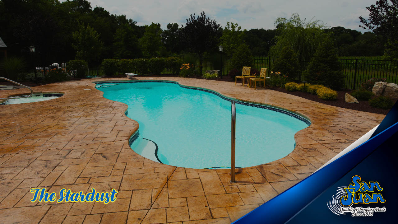 The Stardust is a beautiful free-form fiberglass swimming pool.